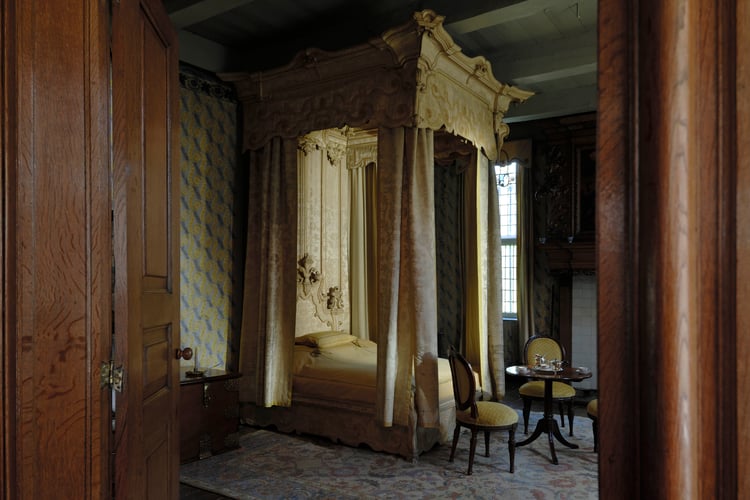 Praalbed met paardenhaar